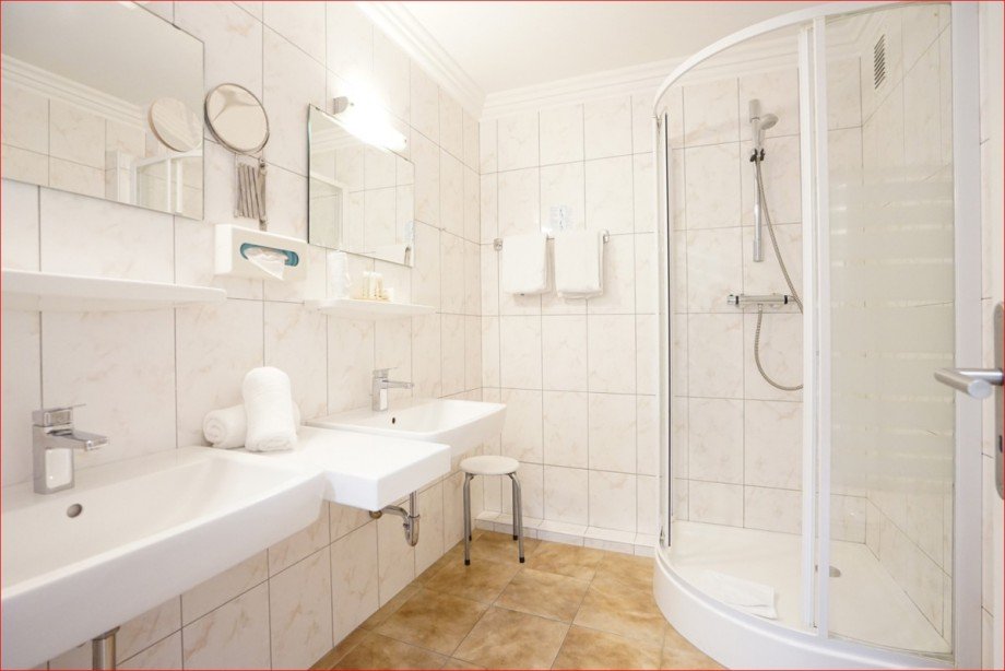 hell gefliest Hotels Oy-Mittelberg