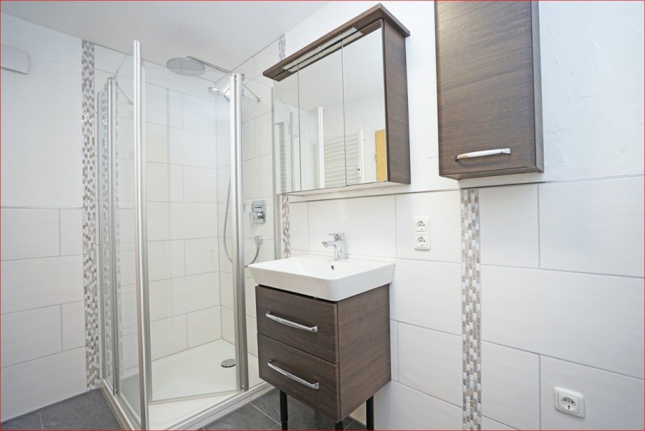 modernes Duschbad, neuwertig Etagenwohnung Sonthofen