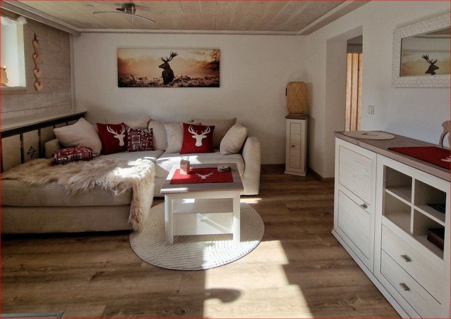 Wohnzimmer Souterrainwohnung Pfronten
