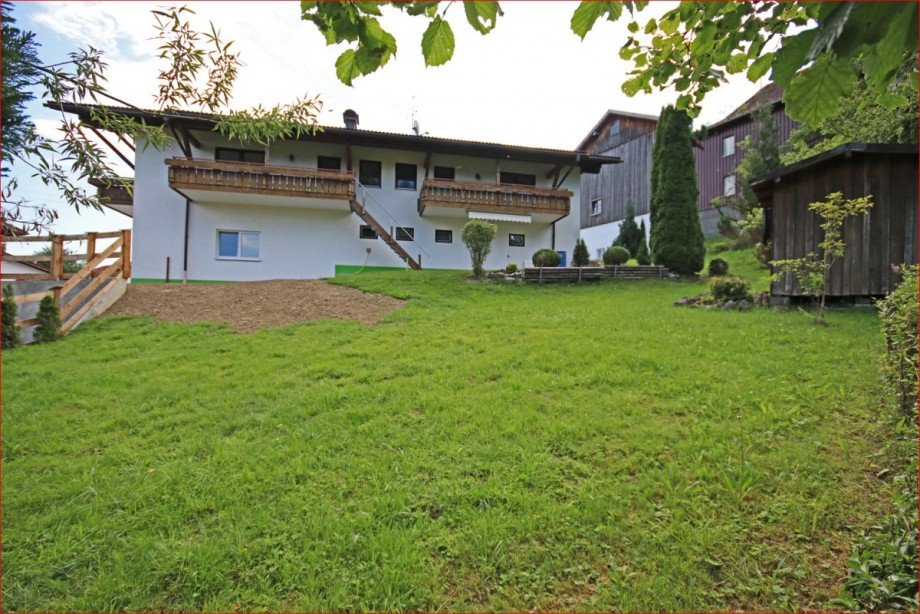 Westansicht Zweifamilienhaus Wertach