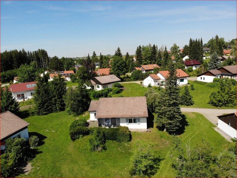 Titel, Drohne Nesselwang / Reichenbach - Ostallg�u Bungalow Ankommen, abschalten, genie�en - Ihr Ferienhaus im Allg�uOPENHOUSE 28-29.08 Anmeldung erforderlich!