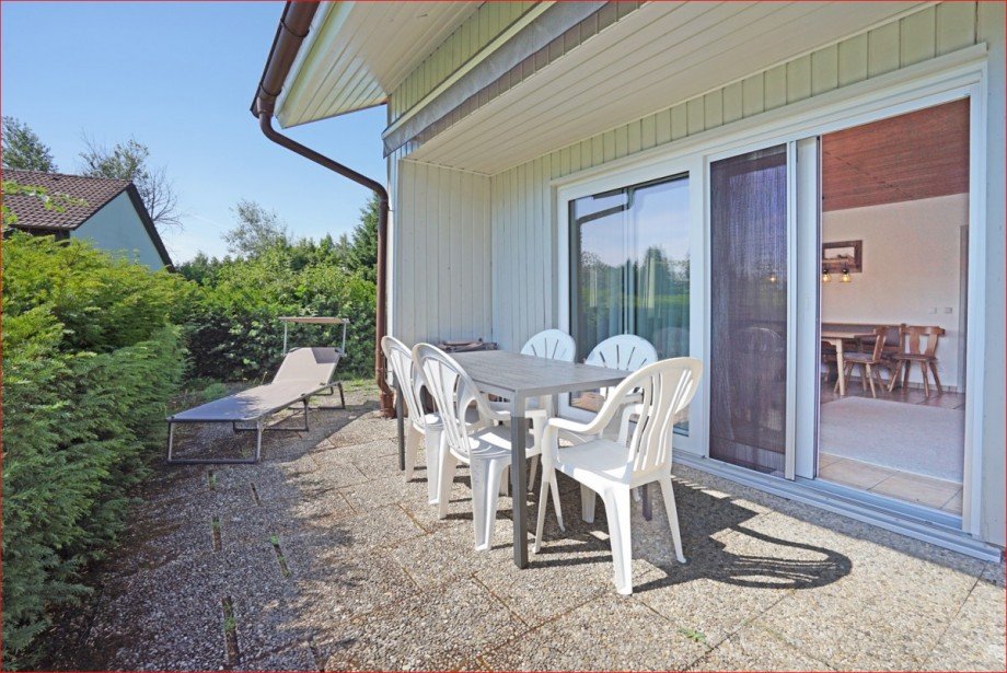 sonnige Terrasse mit sch�ner Sitzgelegenheit Bungalow Nesselwang / Reichenbach
