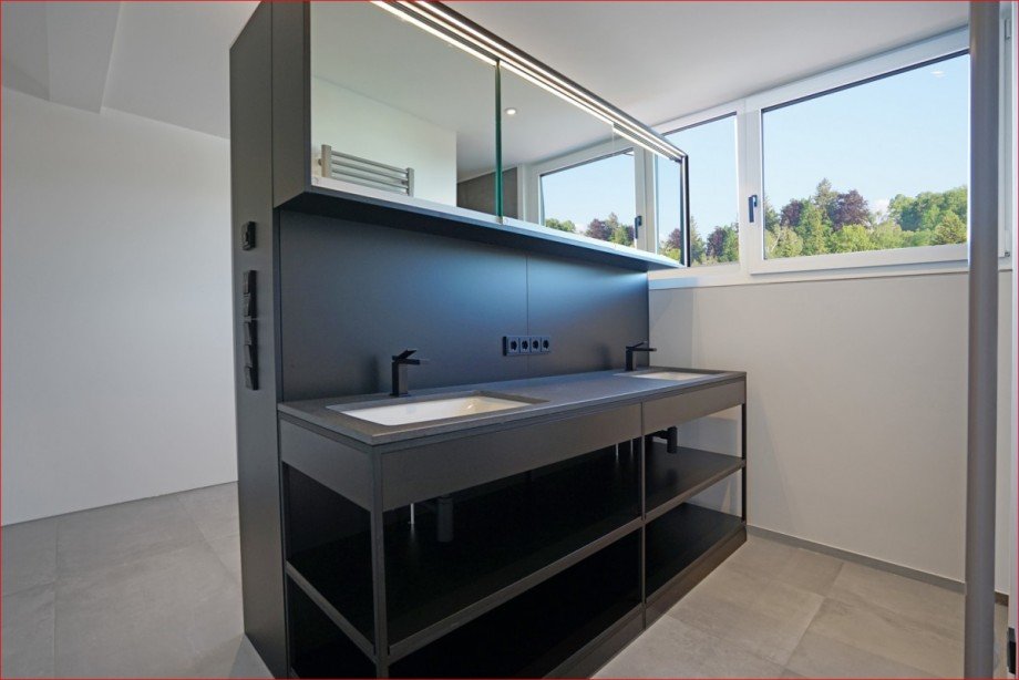 DG moderner Waschbereich Etagenwohnung Nesselwang