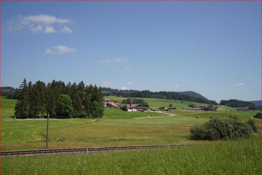 in die herrliche Allg�uer Landschaft Wohngrundst�ck Hopferau
