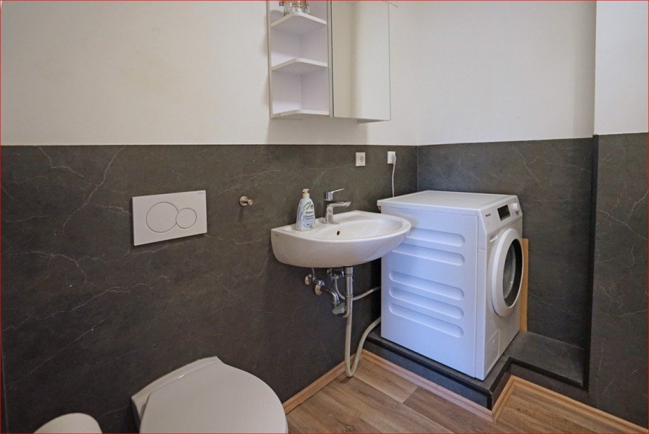 G�ste WC Halle Oy-Mittelberg
