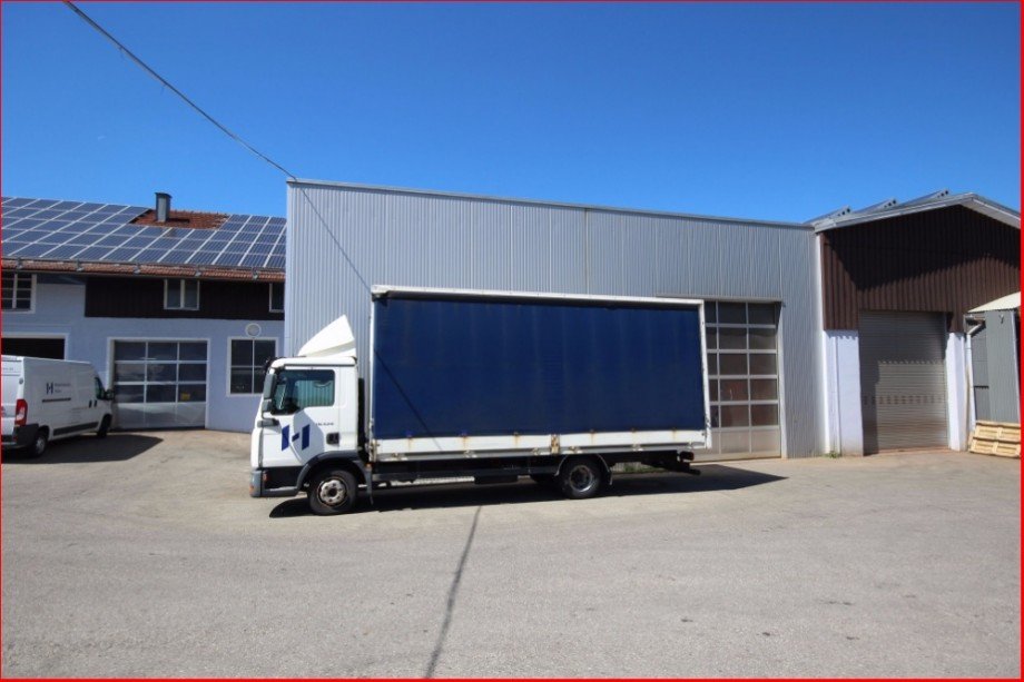 LKW-Anlieferung Halle / Lager / Produktion Nesselwang