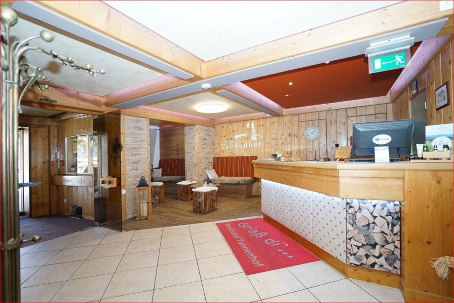 Rezeption Hotels Oy-Mittelberg