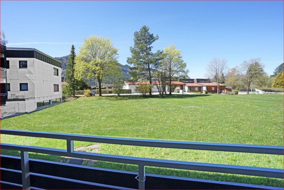 Gartenblick von der Loggia aus Etagenwohnung F�ssen