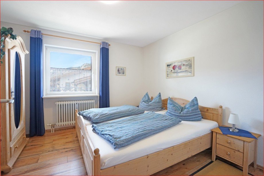 gut geschnittenes Schlafzimmer Etagenwohnung Oberstdorf / Kornau