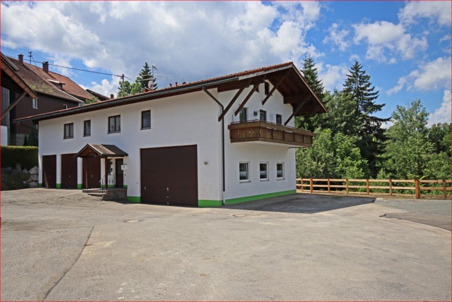 Hausansicht gut Zweifamilienhaus Wertach