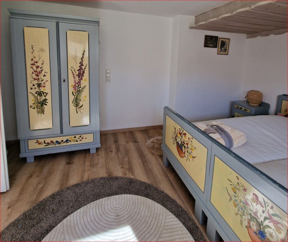 Schlafzimmer Souterrainwohnung Pfronten