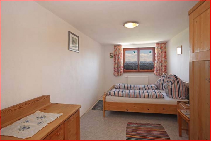 Schlafzimmer Etagenwohnung Seeg