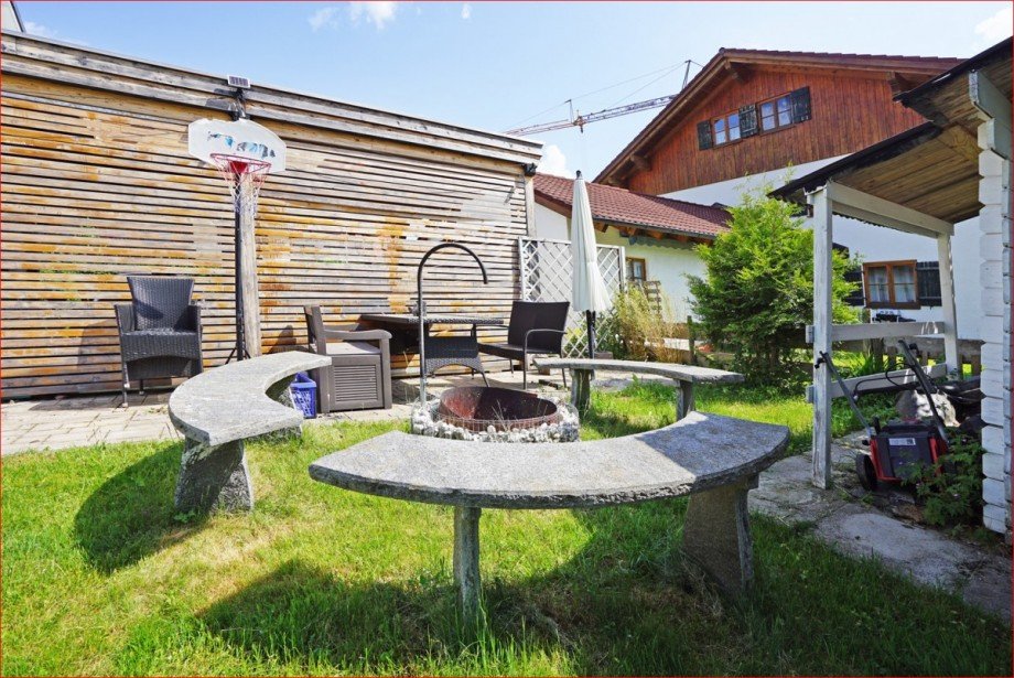 Grillplatz im Garten Einfamilienhaus Pfronten