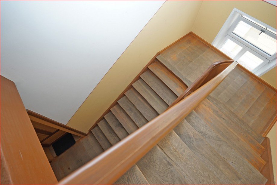 Treppenhaus_ Etagenwohnung F�ssen