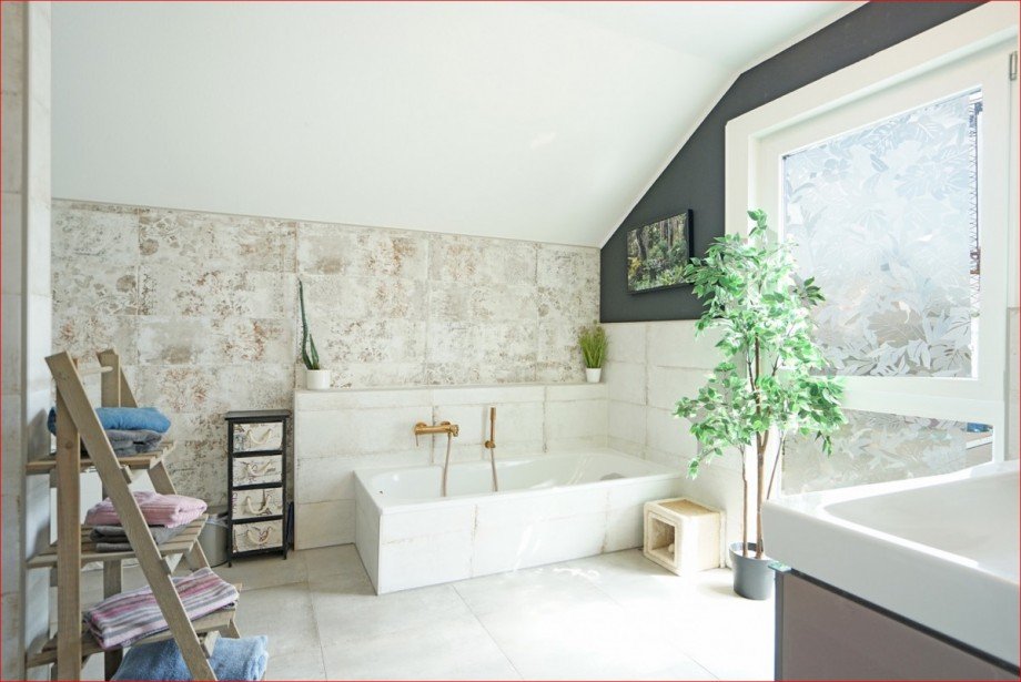 und Badewanne Einfamilienhaus Pfronten