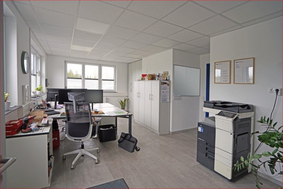 B�ro Halle Oy-Mittelberg