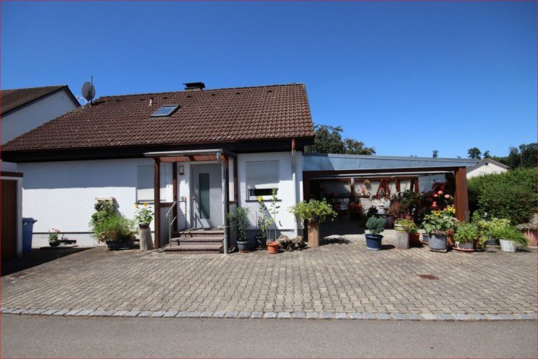 Einfamilienhaus Berkheim Einfamilienhaus G�nstige Gelegenheit - Einfamilienhaus mit Carport-Garage und Garten
