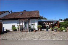 Hauptbild Günstige Gelegenheit - Einfamilienhaus mit Carport-Garage und Garten