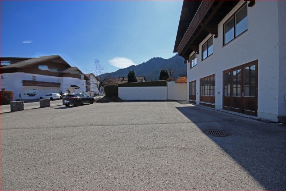 Vorplatz-Stellpl�tze Haus F�ssen / Wei�ensee