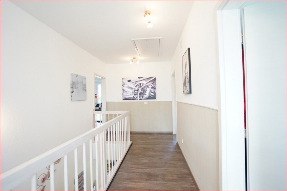 Flur, Holztreppe OG Einfamilienhaus Pfronten