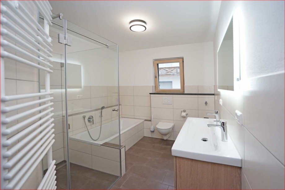 Bad mit BW + begehbarer Dusche Erdgeschosswohnung Marktoberdorf